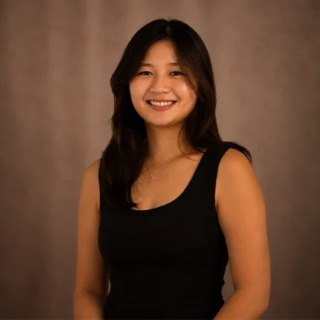 Kira Headshot